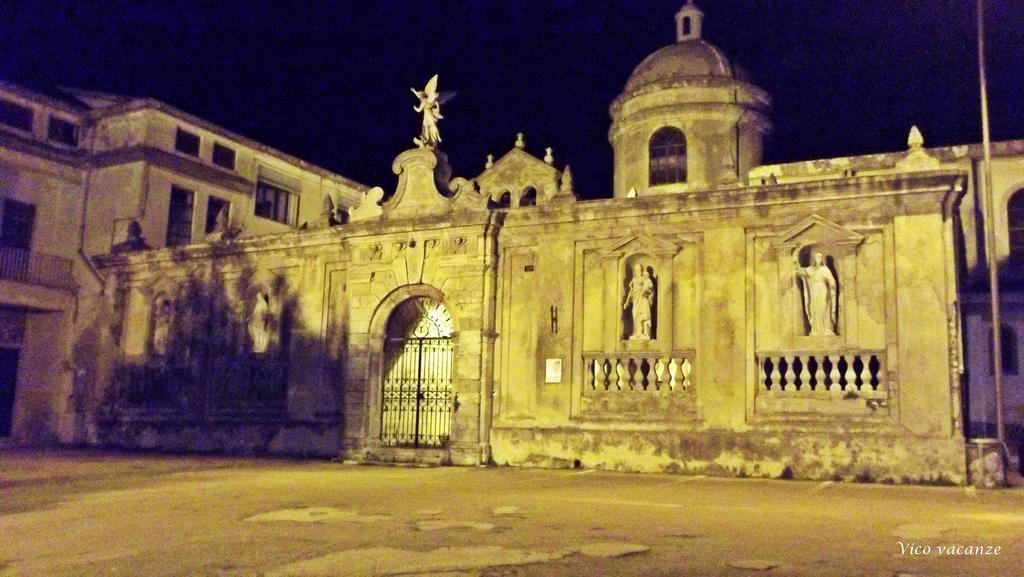 B&B Vico Vacanze Vico Del Gargano Eksteriør billede