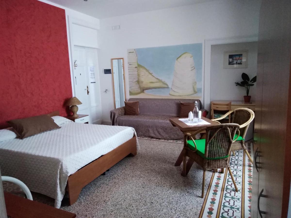 B&B Vico Vacanze Vico Del Gargano Eksteriør billede