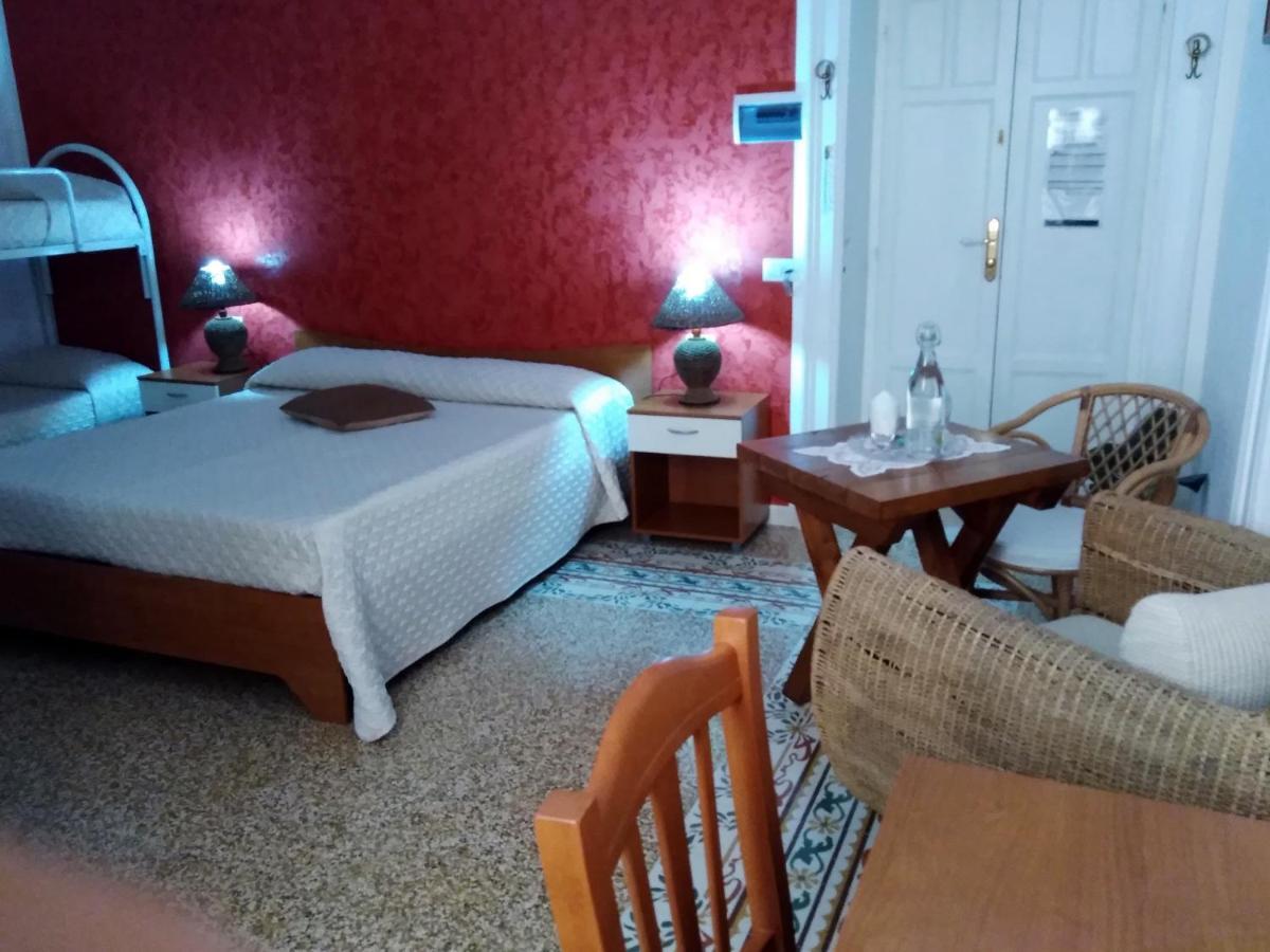 B&B Vico Vacanze Vico Del Gargano Eksteriør billede