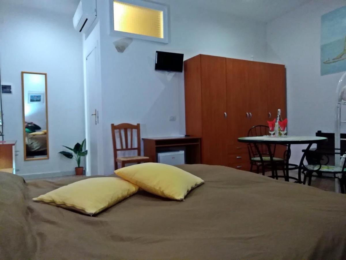 B&B Vico Vacanze Vico Del Gargano Eksteriør billede